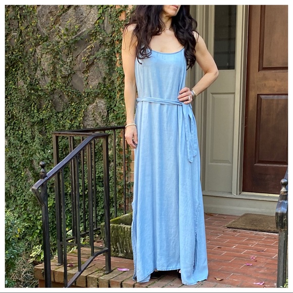 27 ✨MADE IN ITALY✨Sleeveless belted Jean maxi dress - Picture 3 of 6